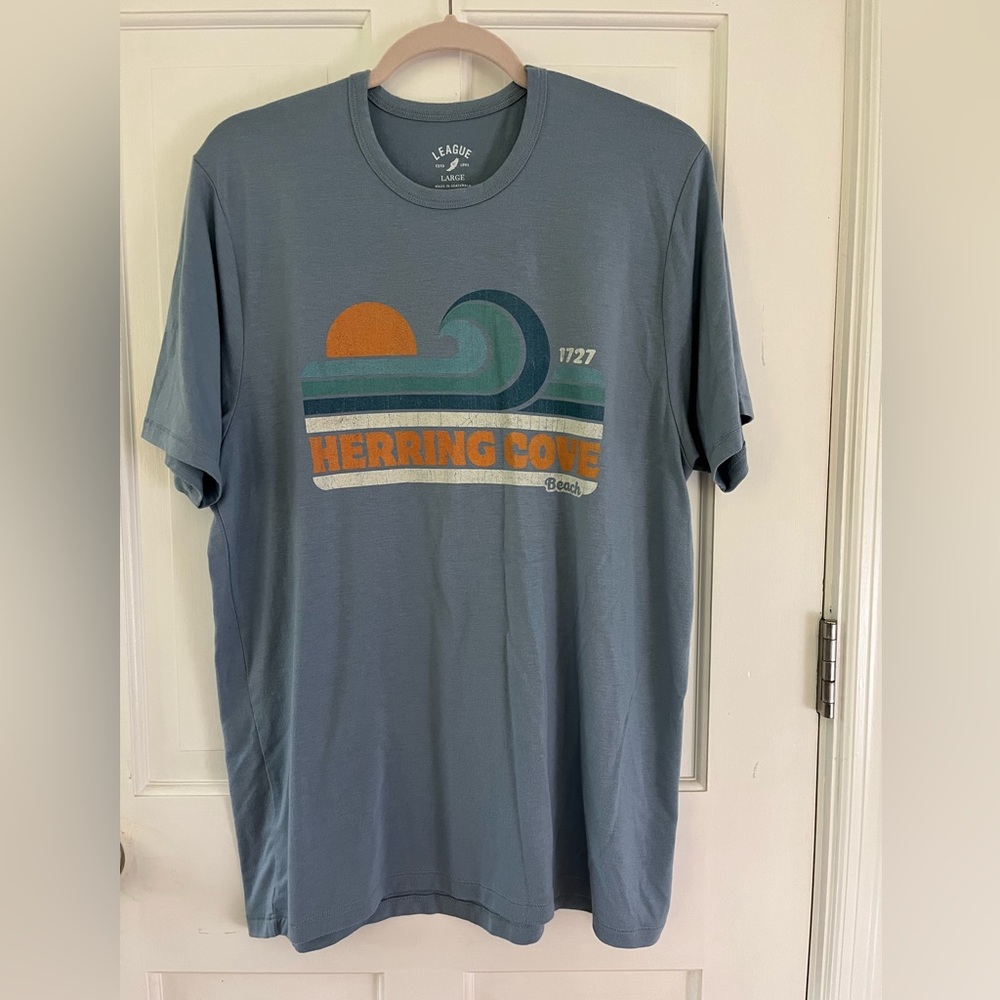 Herring Cove Beach Provincetown Blue Retro Style League TShirt Size Large
